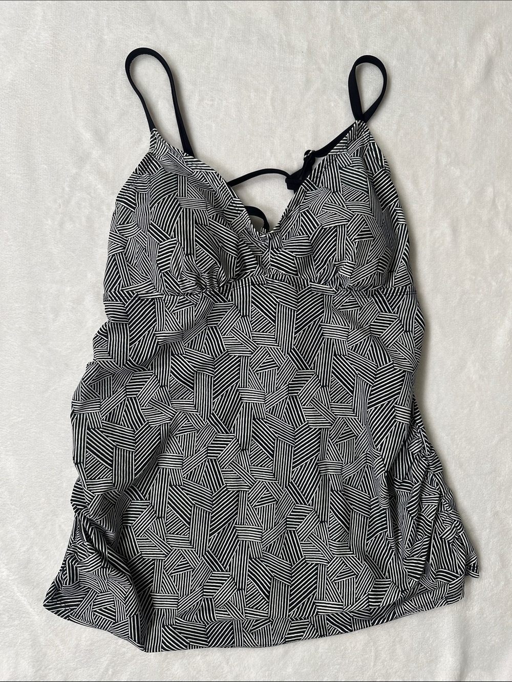 Isabel Maternity by Ingrid & Isabel Black and White Striped Tankini Top Large
